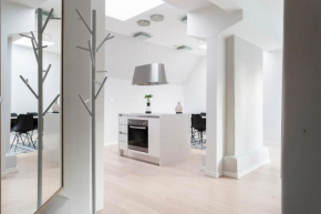 2ndhomes Luxury Helsinki City 2BR Penthouse w/Sauna